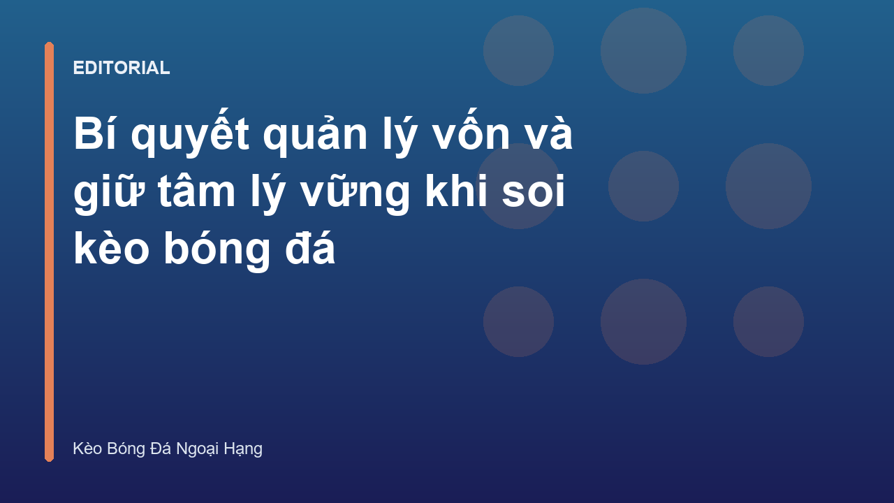 Người chơi bóng đá đang phân tích dữ liệu trên máy tính